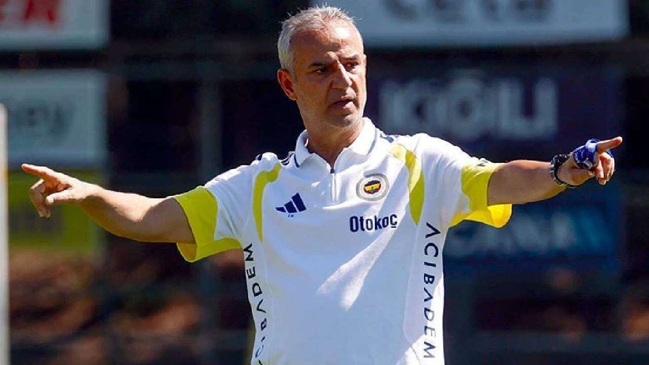 Fenerbahçe'de İsmail Kartal kararını açıkladı: 6 milyon euroluk yıldızına Prag karşısında ilk şans, hiç düşünmeden kabul etti! 4